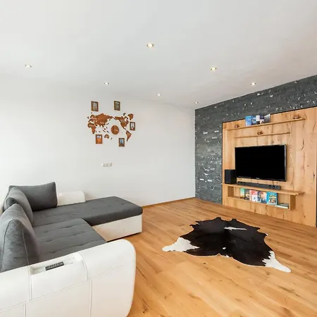 In Near Slopes, Cleaning Included Holiday home